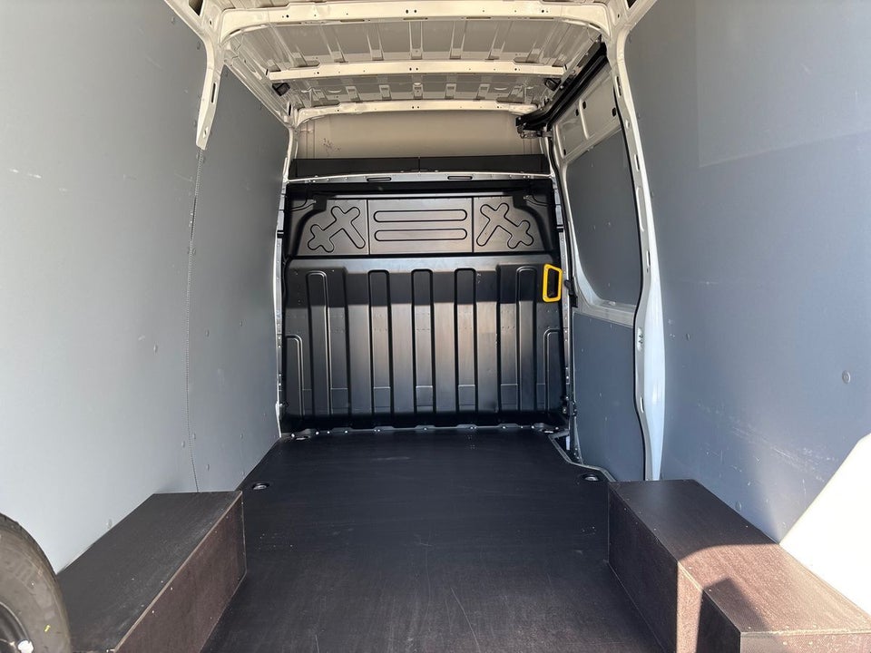 Iveco Daily 3,0 35S18 12m³ Van AG8