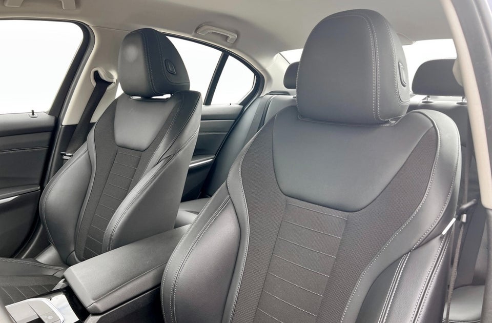 BMW 330i 2,0 Sport Line aut. 4d