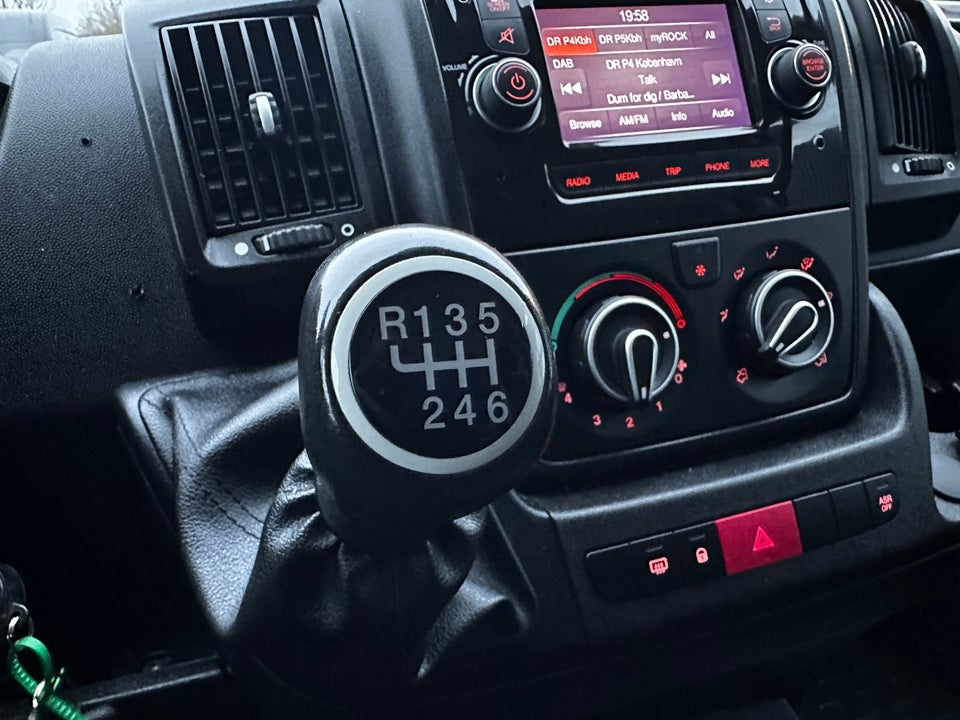 Citroën Jumper 33 2,2 BlueHDi 140 L2H2