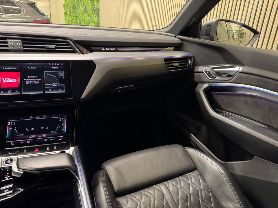 Audi e-tron 55 S-line Sportback quattro 5d