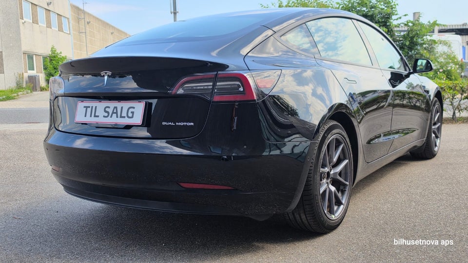 Tesla Model 3 Long Range AWD 4d