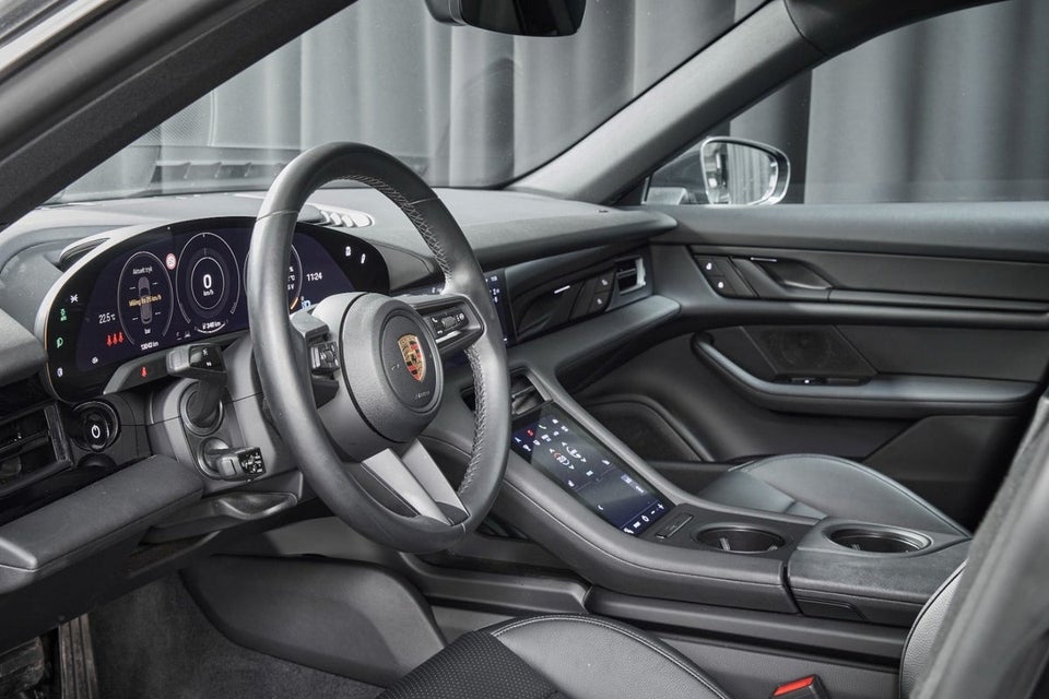 Porsche Taycan Sport Turismo 5d