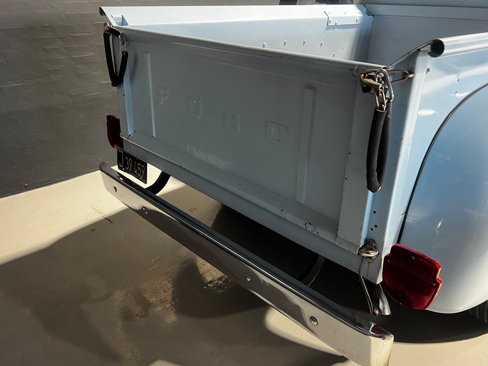 Ford F-100 3,7 Pick-up 2d