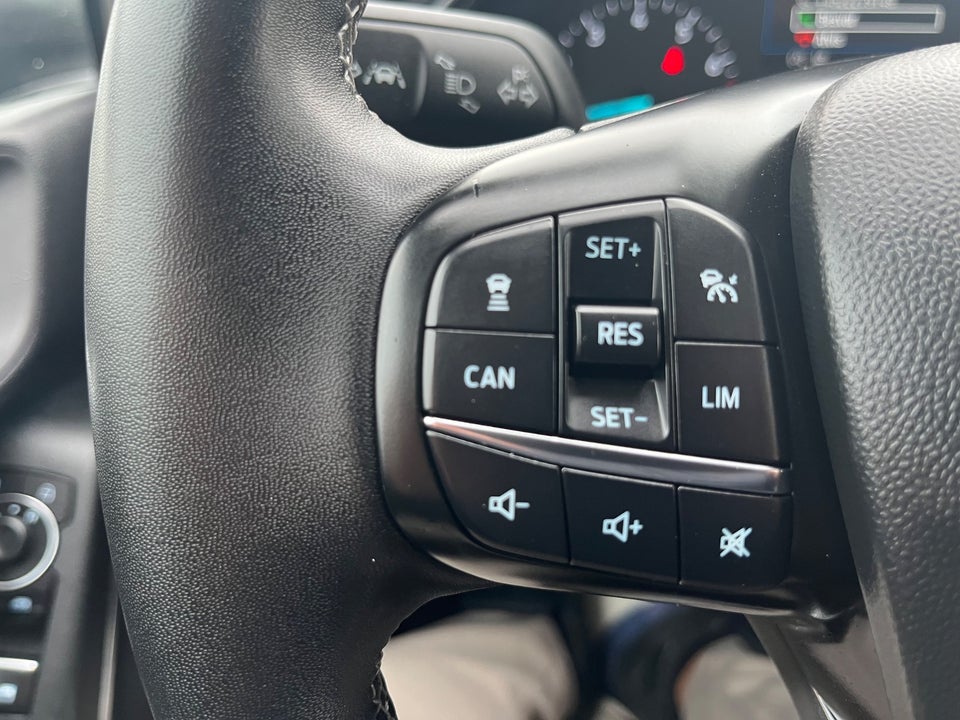 Ford Fiesta 1,0 EcoBoost mHEV Active DCT 5d