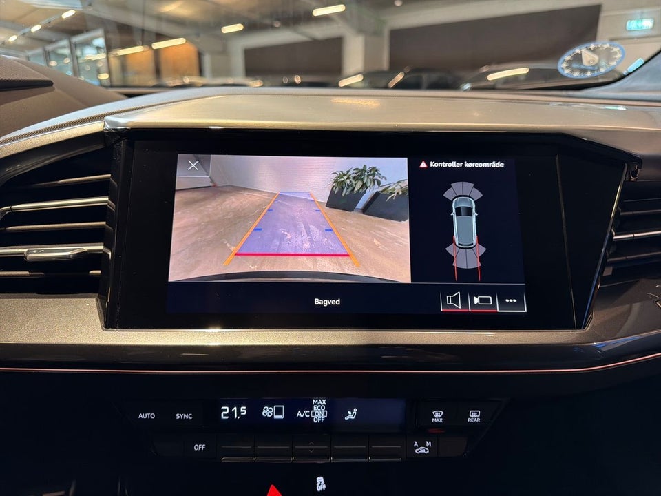 Audi Q4 e-tron 40 S-line 5d