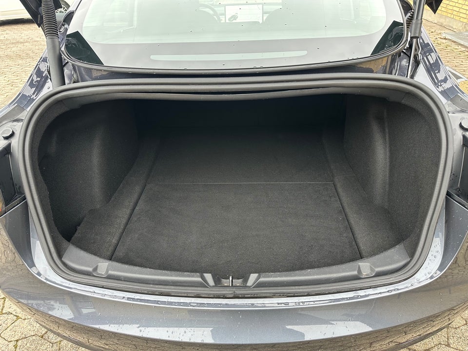 Tesla Model 3 Long Range AWD 4d