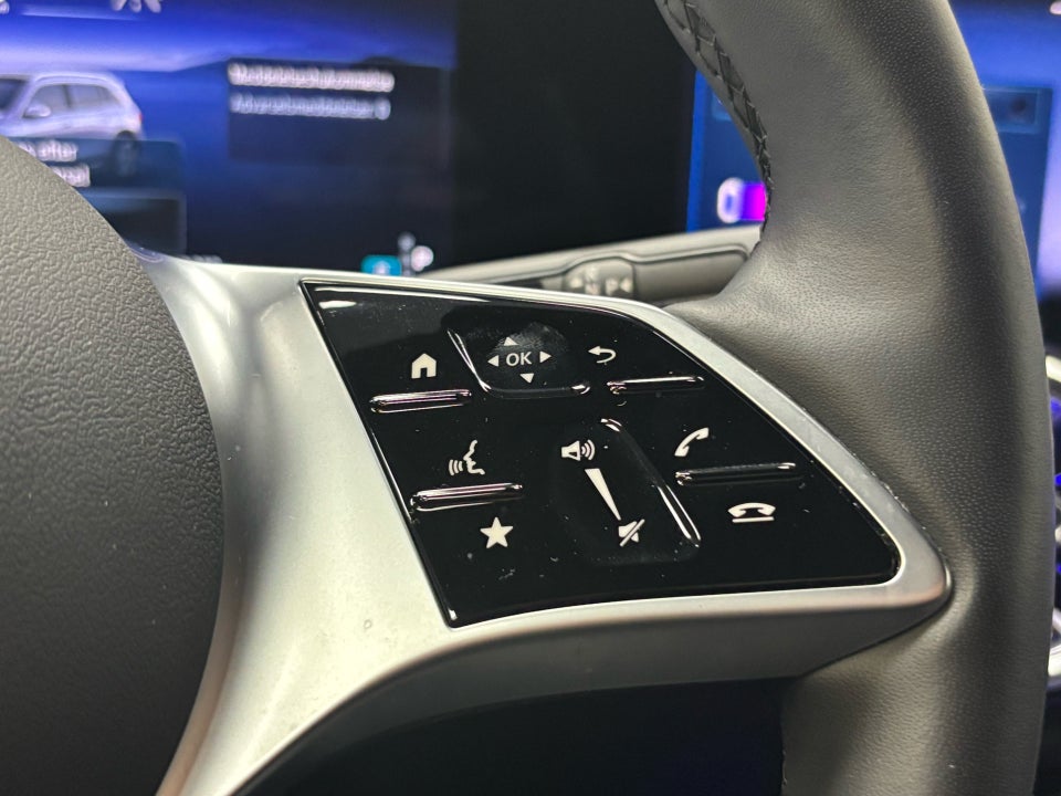 Mercedes EQB300 Progressive 4Matic 7prs 5d