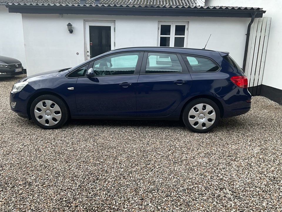 Opel Astra 1,4 100 Essentia Sports Tourer 5d