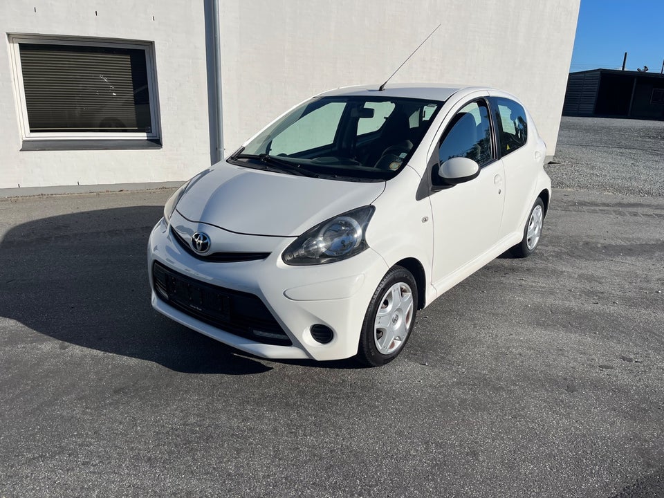 Toyota Aygo 1,0 VVT-i T2 5d