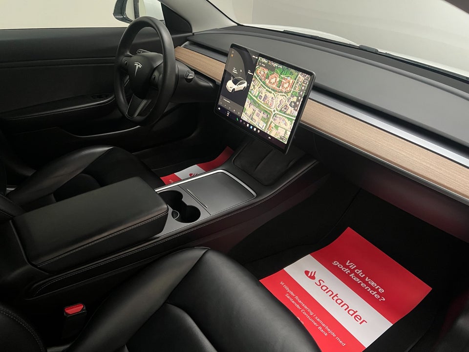 Tesla Model 3 Standard Range+ RWD 4d