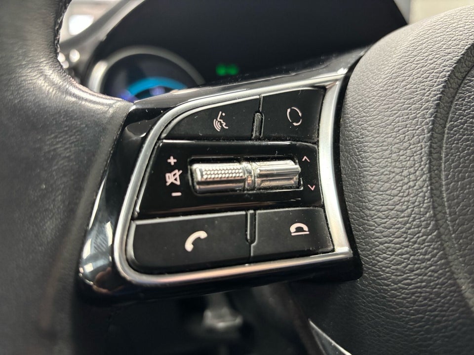 Kia Ceed 1,6 PHEV Prestige SW DCT 5d