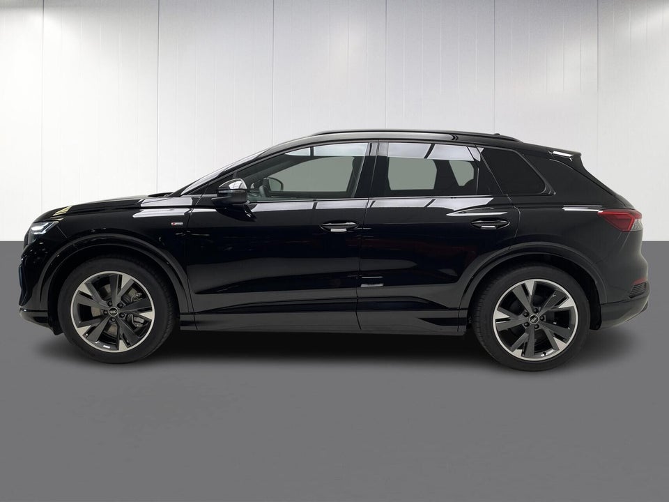 Audi Q4 e-tron 45 S-line quattro 5d