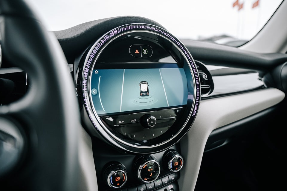 MINI Cooper SE Essential 3d