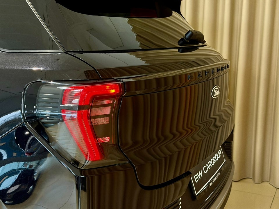 Ford Explorer 77 Premium Extended Range 5d