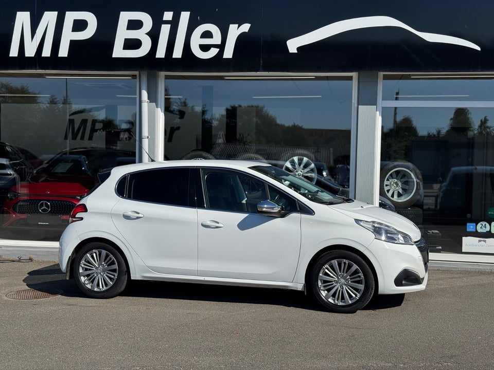 Peugeot 208 1,2 VTi 82 Allure 5d