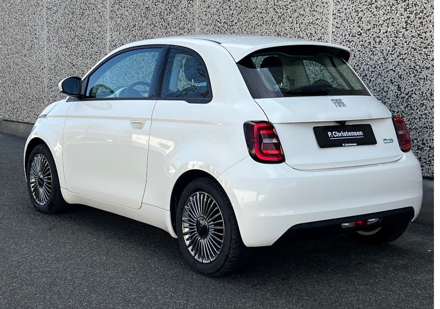 Fiat 500e 42 Icon 3d