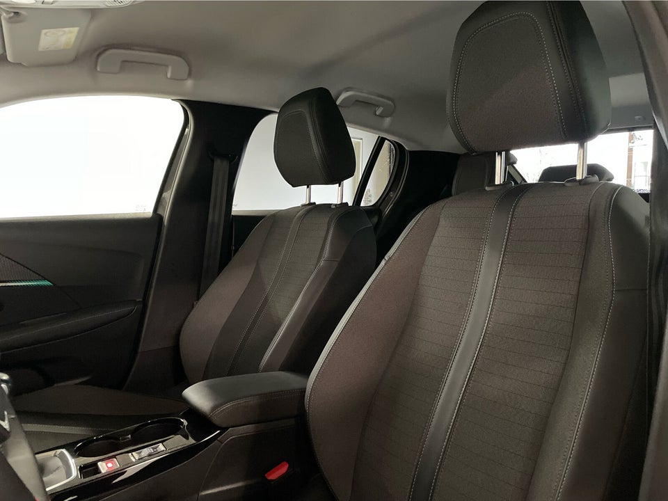 Peugeot 208 1,2 PureTech 100 Allure 5d