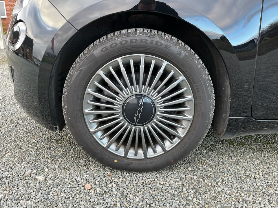 Fiat 500e 42 Icon 3d