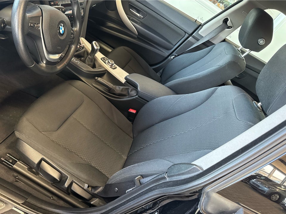 BMW 320i 2,0 Gran Turismo 5d