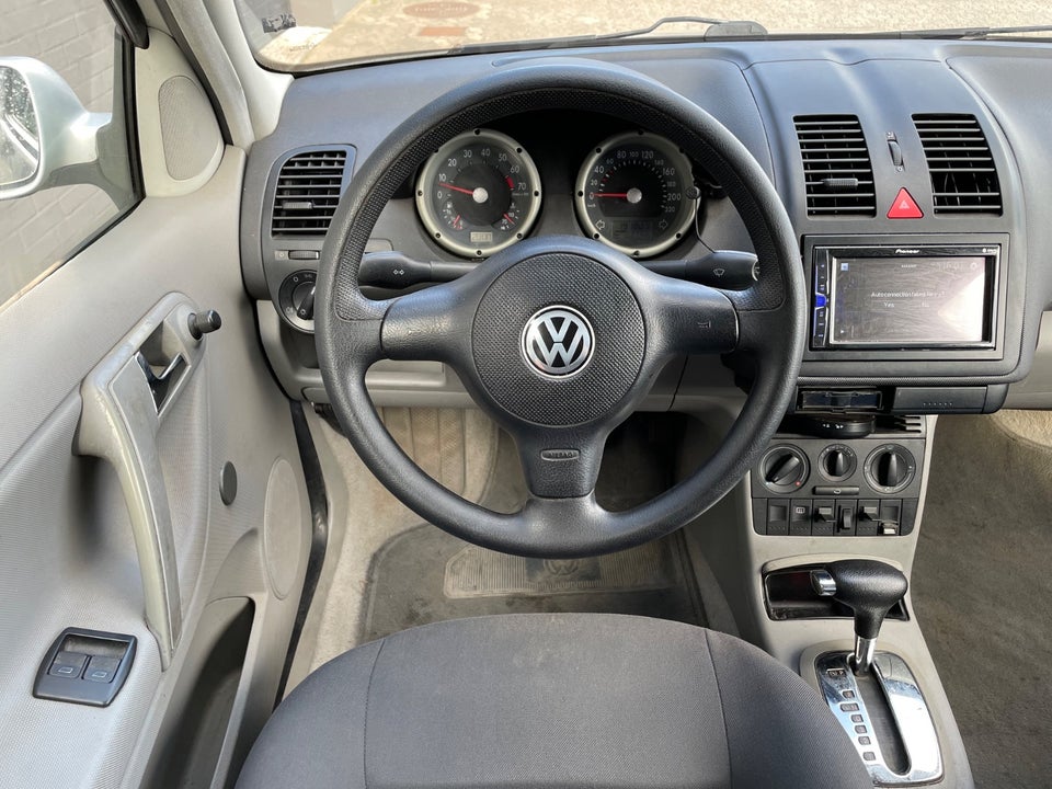 VW Polo 1,4 16V Comfortline aut. 3d