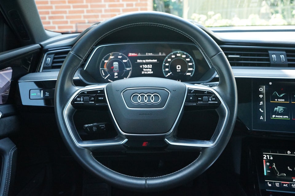 Audi e-tron S quattro 5d