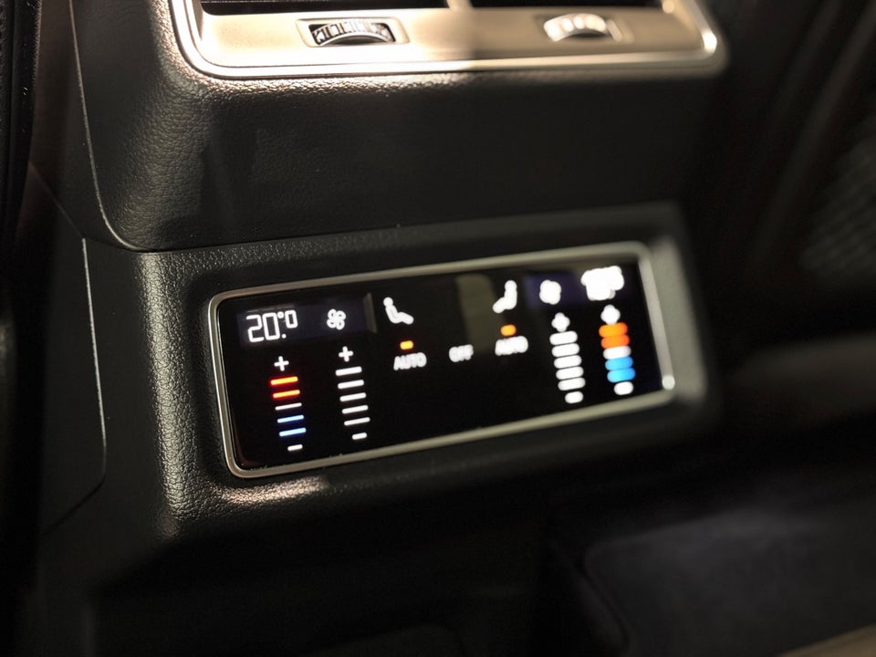 Audi e-tron 55 quattro 5d