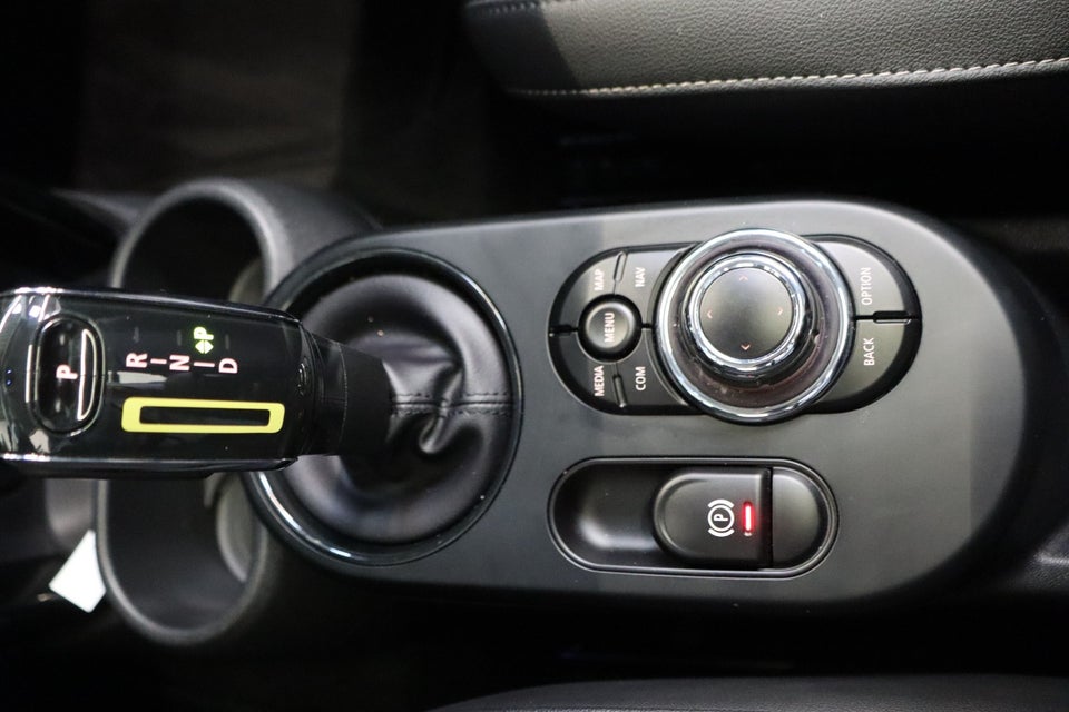 MINI Cooper SE Camden Edition 3d