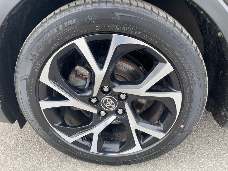 Toyota C-HR 1,8 Hybrid C-LUB Premium Selected CVT 5d