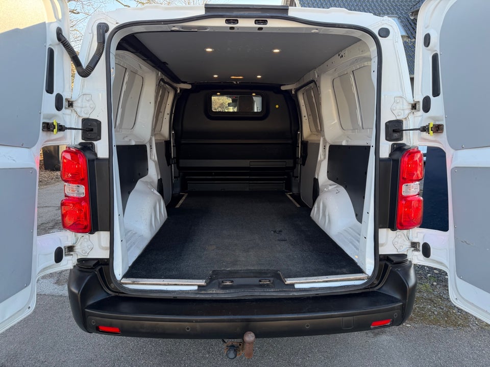 Toyota ProAce 2,0 D 120 Long Comfort Master aut. 5d