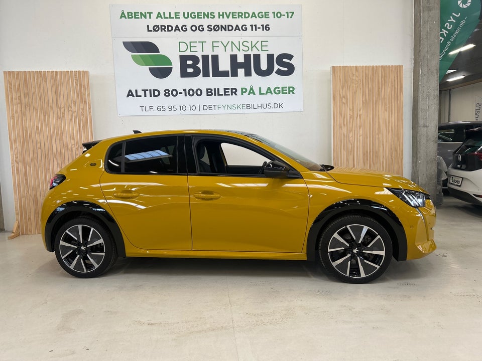 Peugeot e-208 50 GT 5d