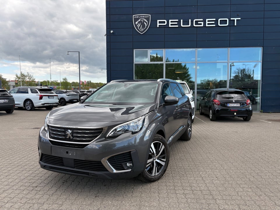Peugeot 5008 1,2 e-THP 130 Strike 7prs 5d