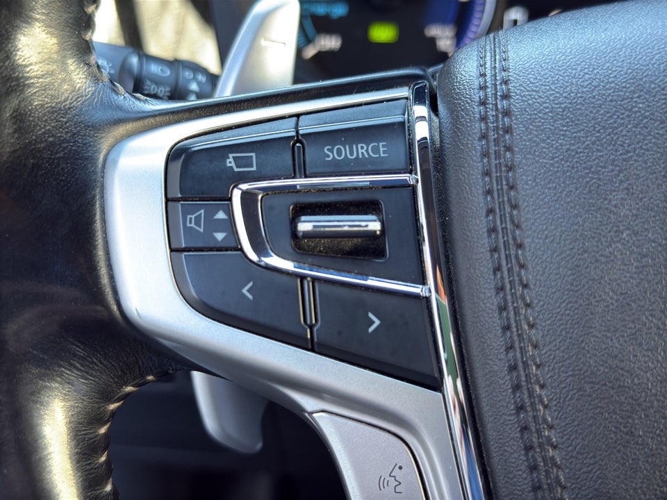 Mitsubishi Outlander 2,4 PHEV Instyle CVT 4WD 5d