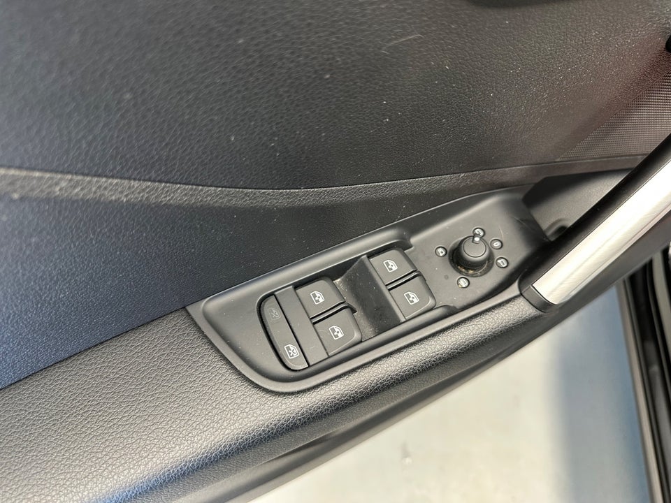 Audi Q2 35 TFSi S-tr. 5d