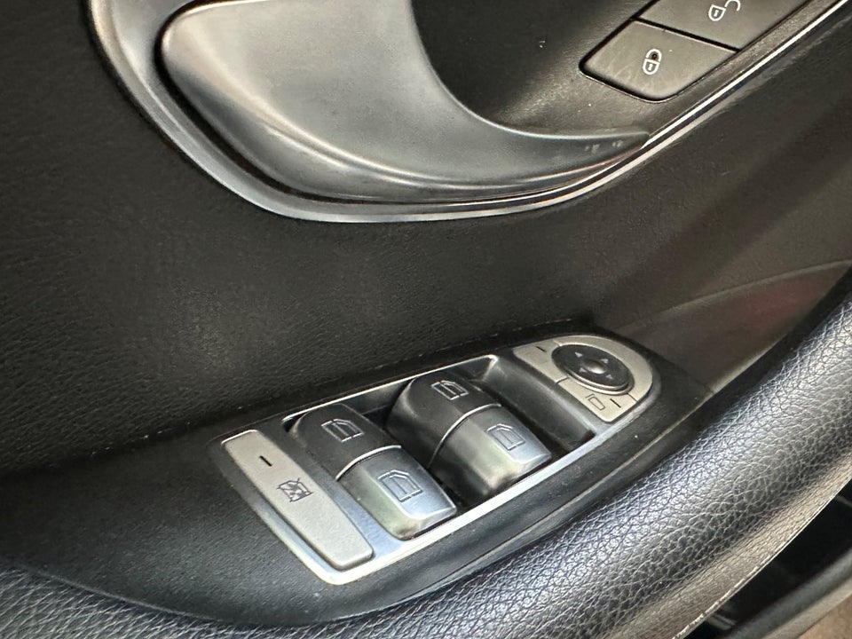 Mercedes E220 d 2,0 Avantgarde stc. aut. 5d