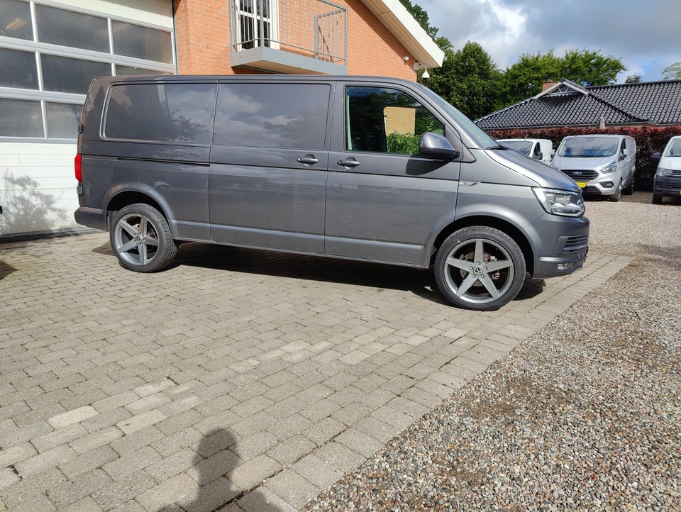 VW Transporter 2,0 TDi 150 Kassevogn DSG lang