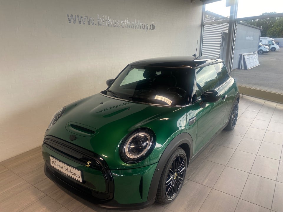 MINI Cooper SE Experience 3d