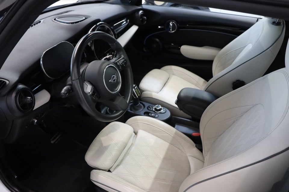 MINI Cooper SE Edition Premium Plus 3d