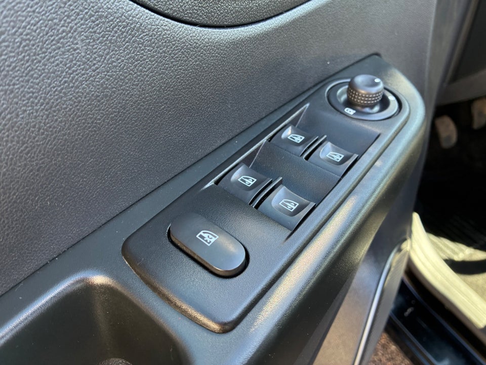 Renault Captur 0,9 TCe 90 Expression 5d