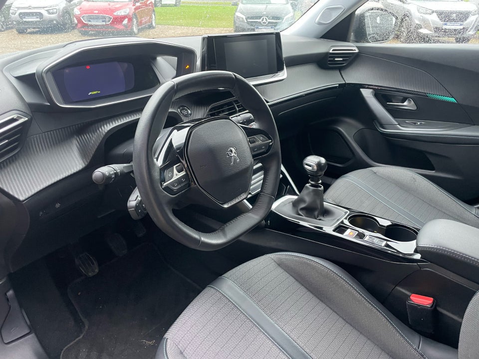 Peugeot 2008 1,2 PureTech 130 Allure Pack 5d