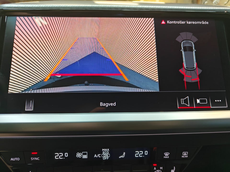 Audi Q4 e-tron 45 S-line quattro 5d