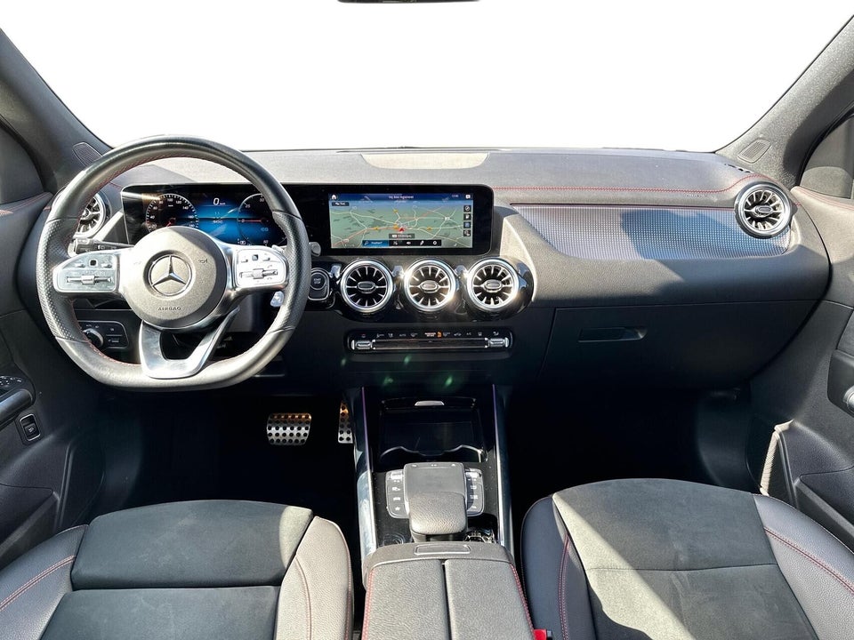 Mercedes EQA300 AMG Line 4Matic 5d