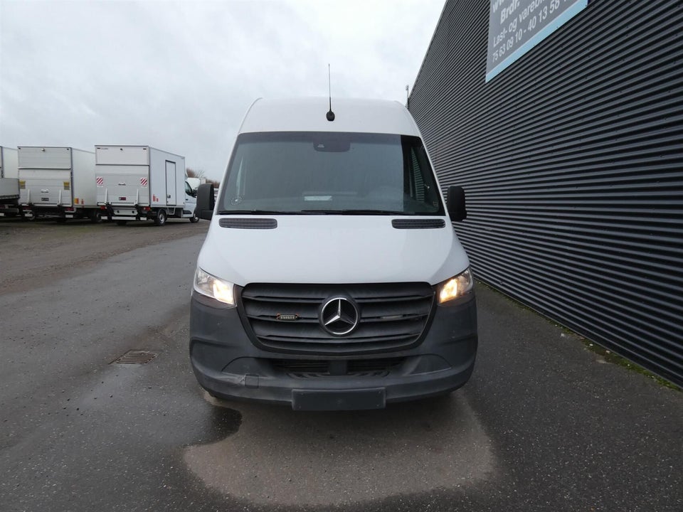 Mercedes Sprinter 516 2,2 CDi A2 Kassevogn RWD