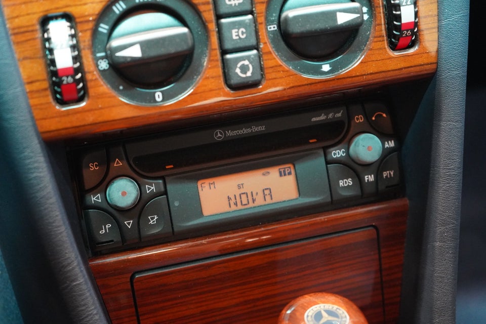 Mercedes E280 2,8  4d