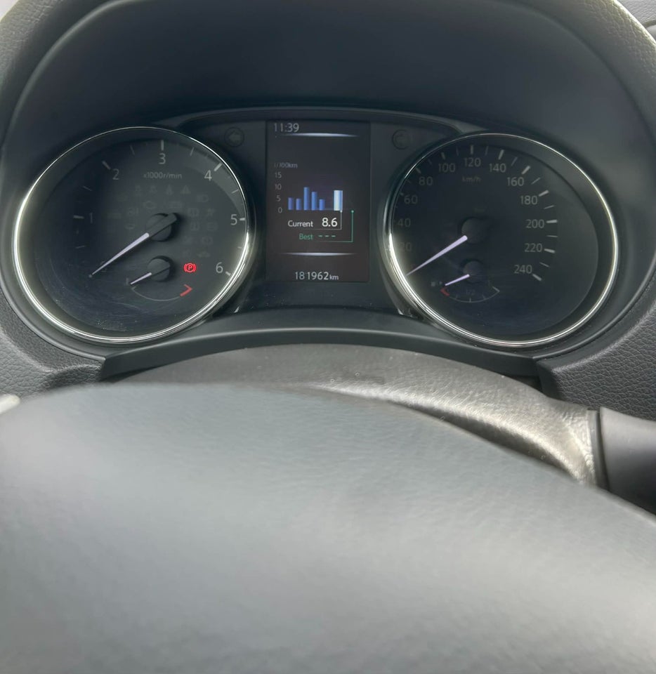 Nissan Qashqai 1,6 dCi 130 Tekna 5d