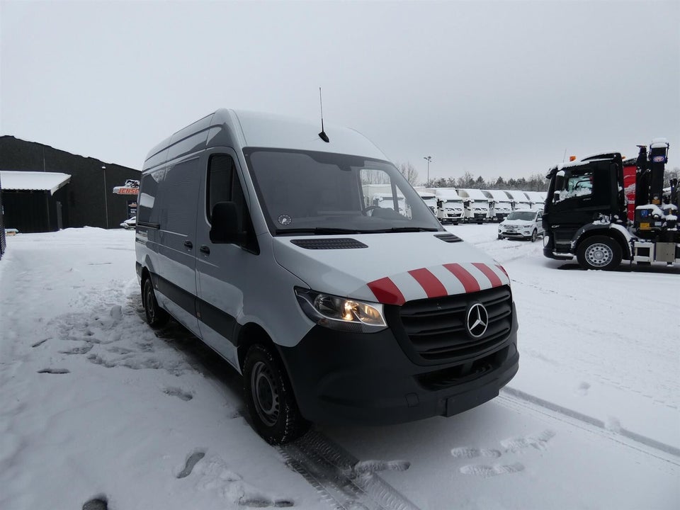 Mercedes Sprinter 317 2,0 CDi A2 Kassevogn aut. RWD