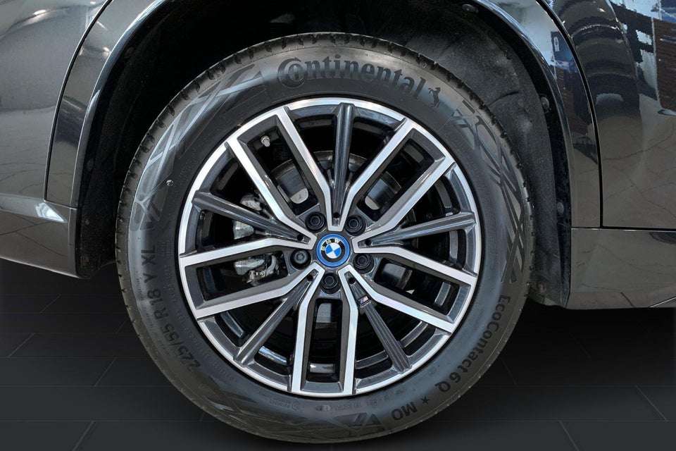 BMW iX1 xDrive30 M-Sport 5d