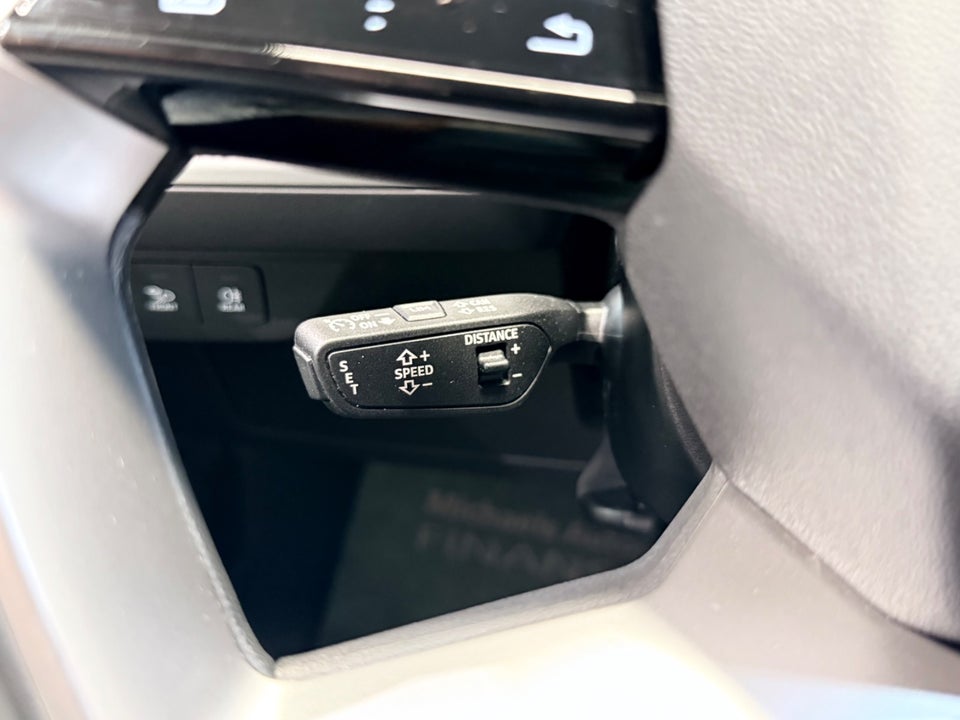 Audi Q4 e-tron 35 S-line 5d