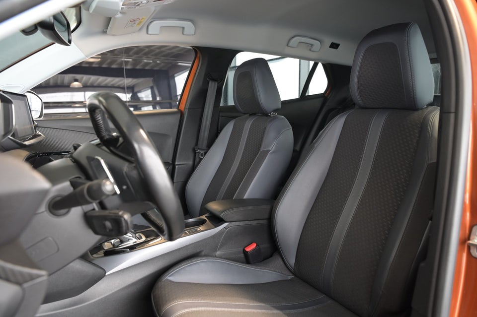 Peugeot 2008 1,5 BlueHDi 130 Allure Pack EAT8 5d