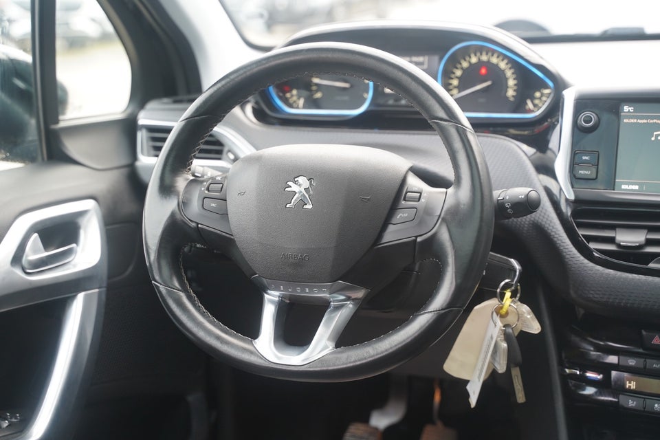 Peugeot 2008 1,2 PureTech 110 Prestige Sky 5d