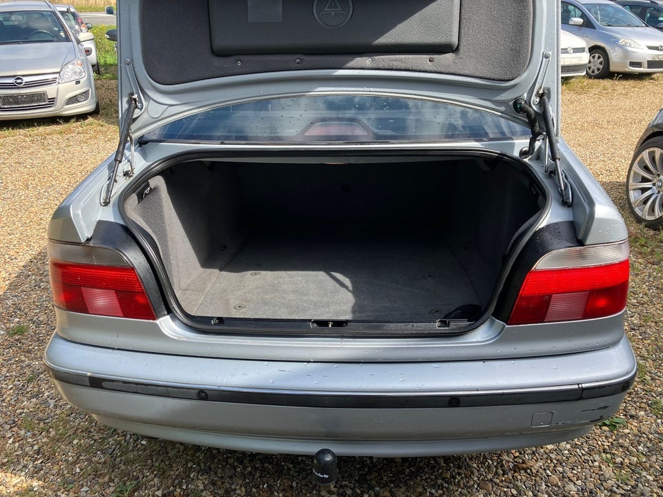 BMW 528i 2,8 Steptr. 4d